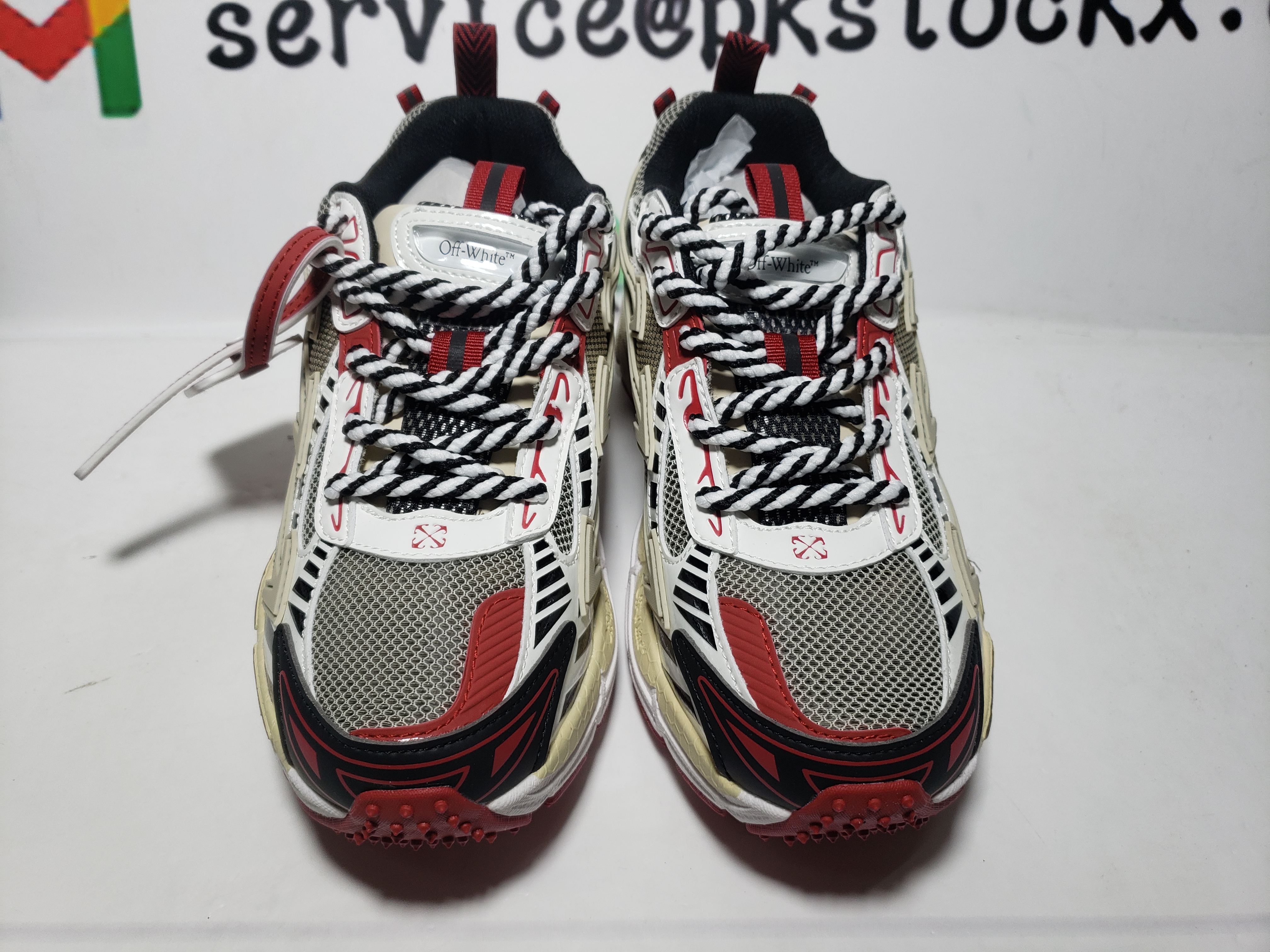 OFF-WHITE Out Of Khaki Red