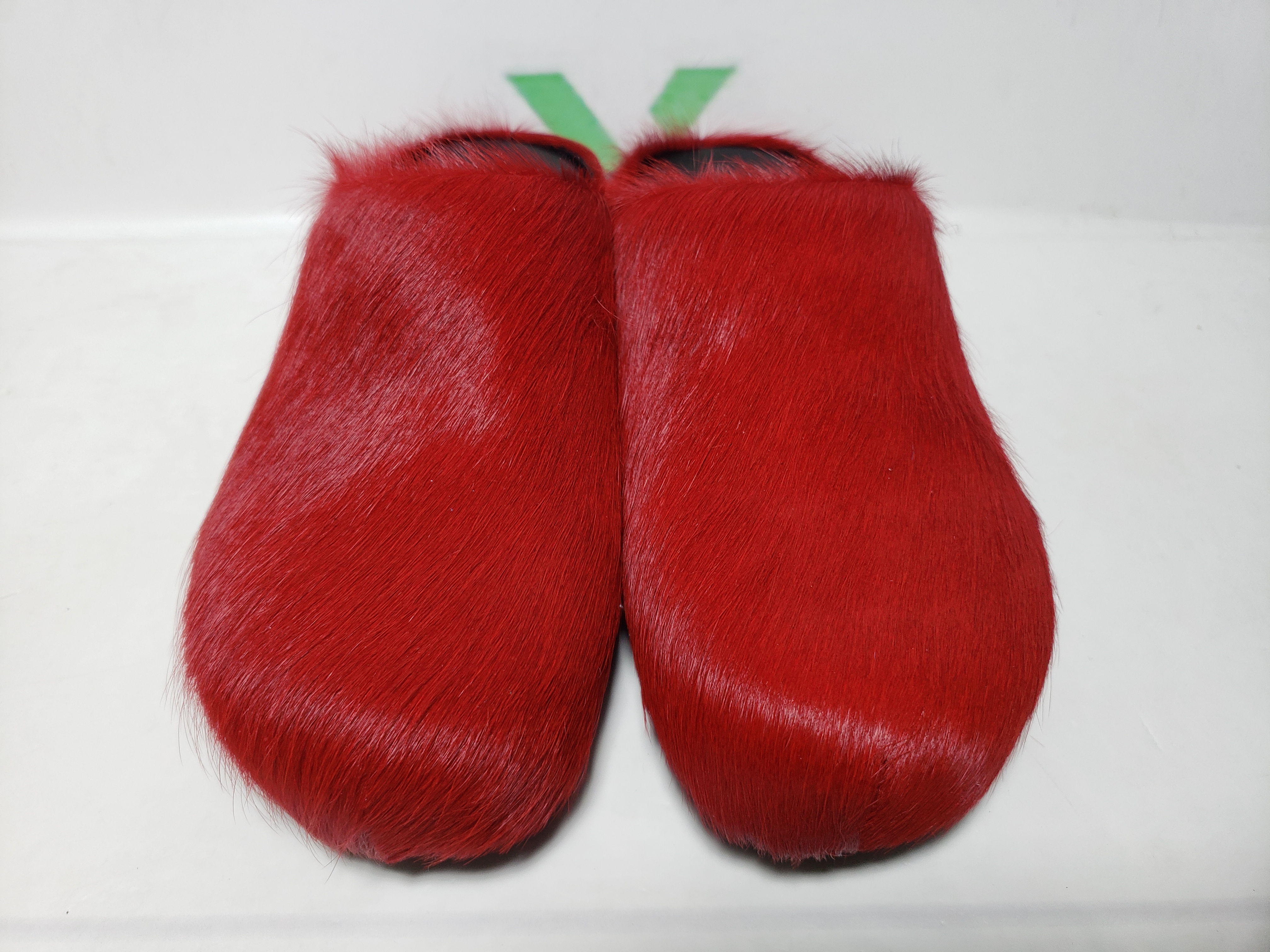 Marni Long hair Calfskin Fussbett Sabot Red