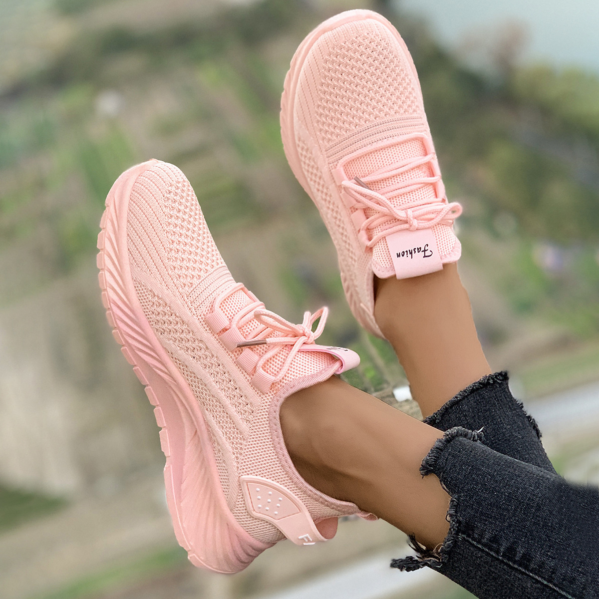 Women Mesh Breathable Sneakers