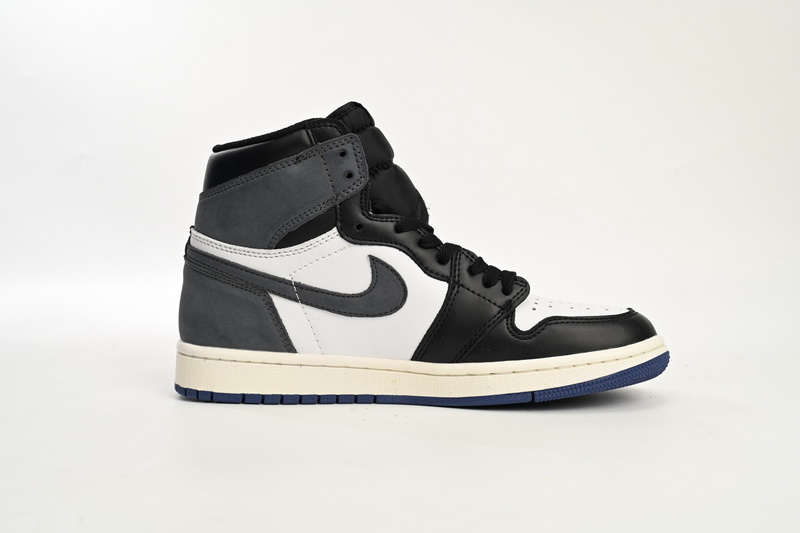 AIr Jordan 1 “Blue Moon”