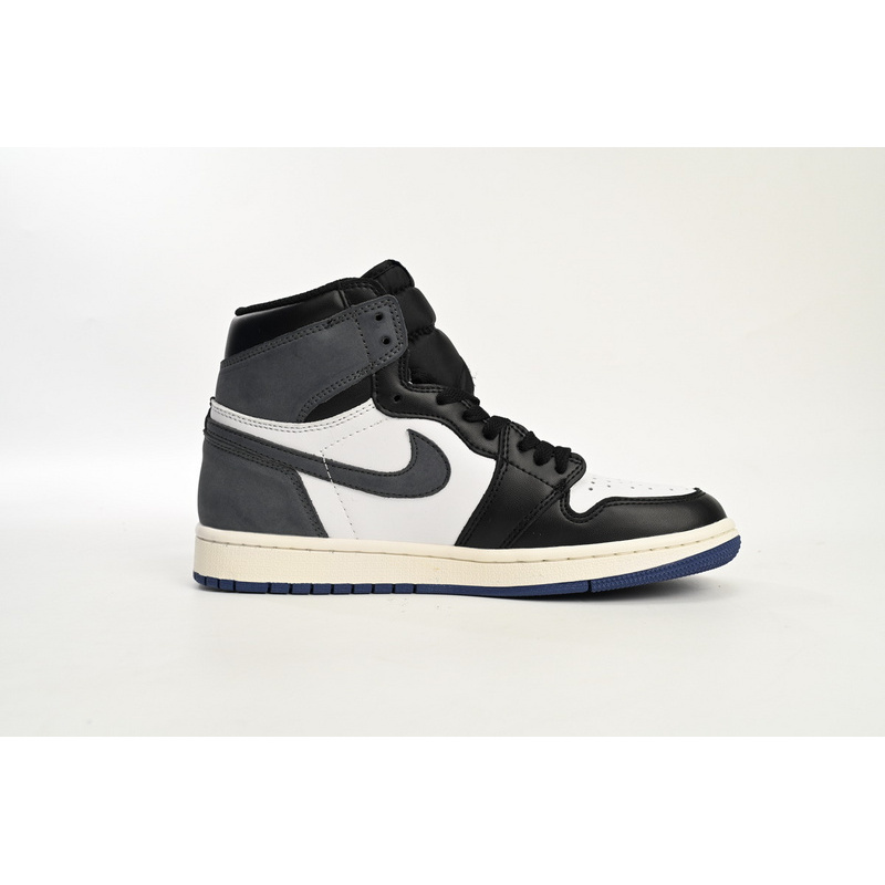 AIr Jordan 1 “Blue Moon”