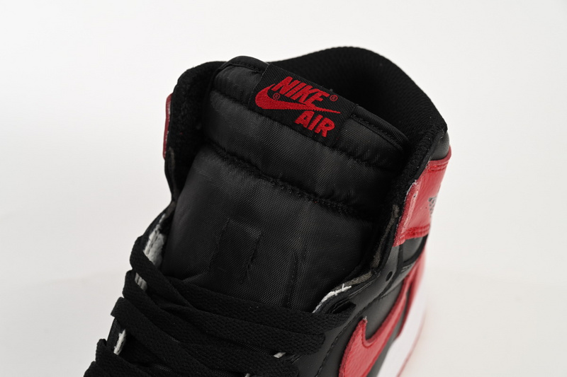 Air Jordan 1 High 'Banned'
