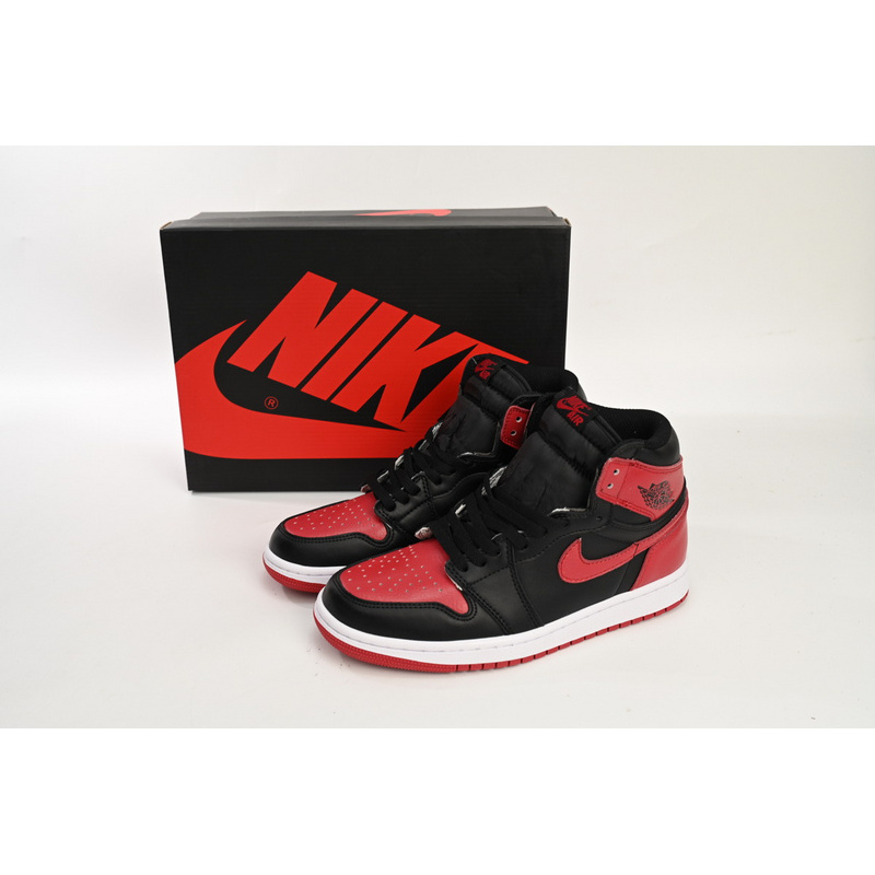 Air Jordan 1 High 'Banned'