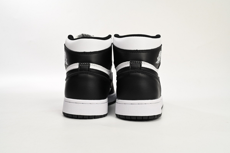 Air Jordan 1 Retro High OG Black White