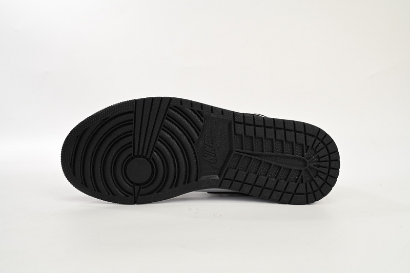 Air Jordan 1 Retro High OG Black White