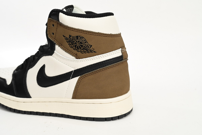 Air Jordan 1 Retro High OG Dark Mocha