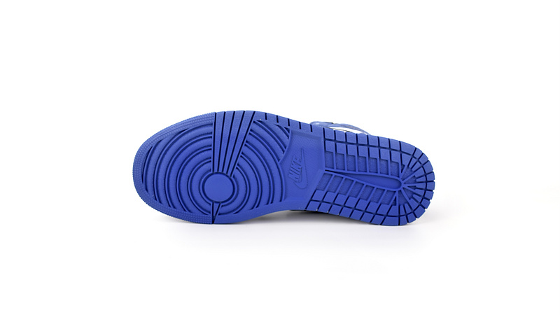 Air Jordan 1 Retro High OG x Fragment Design