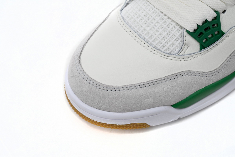 A1  Batch  Nike SB x Air Jordan 4 “Pine Green”Calaite