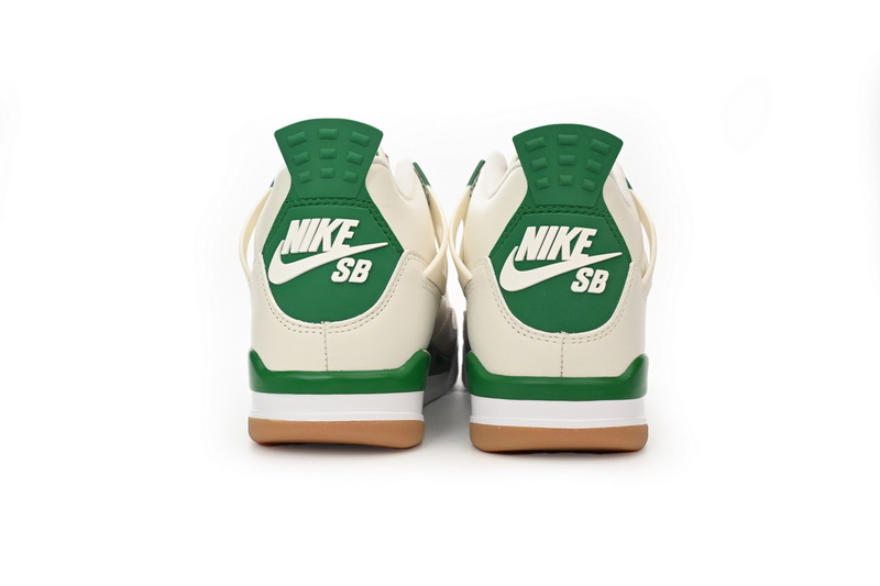OG Batch Nike SB x Air Jordan 4 “Pine Green”Calaite