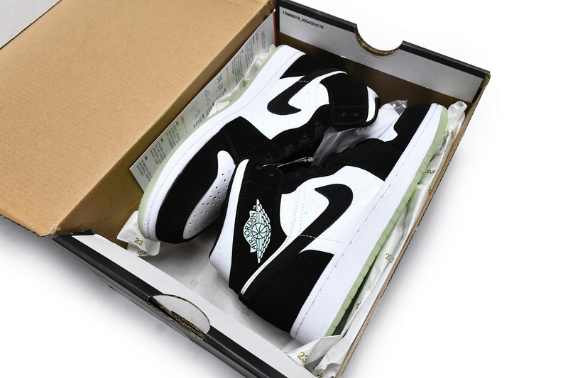 MID Air Jordan 1 Mid GS White Black Teal Tint