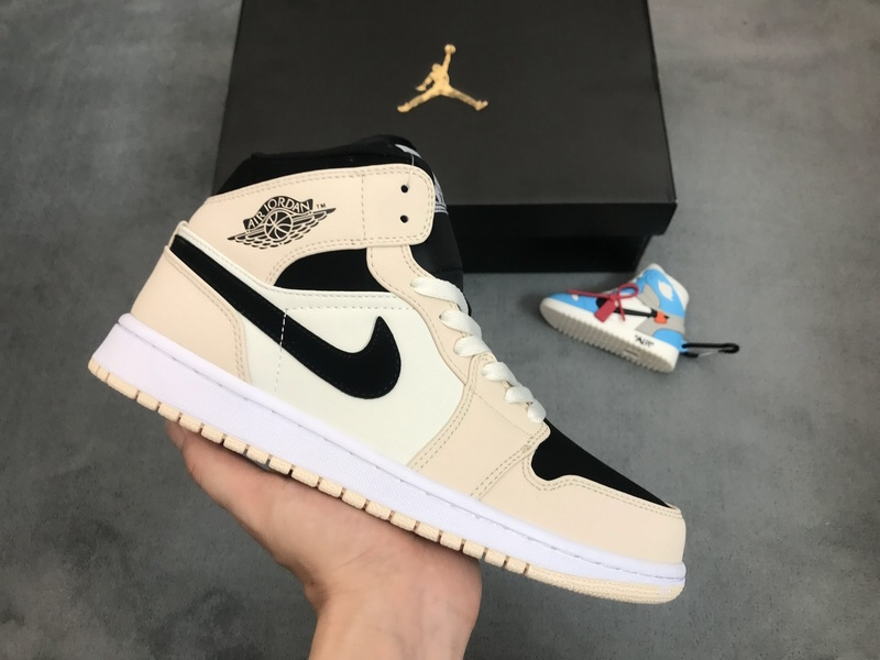 MID Air Jordan 1 Mid Barely Orange