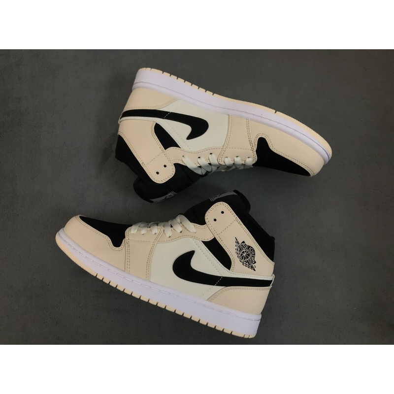 MID Air Jordan 1 Mid Barely Orange