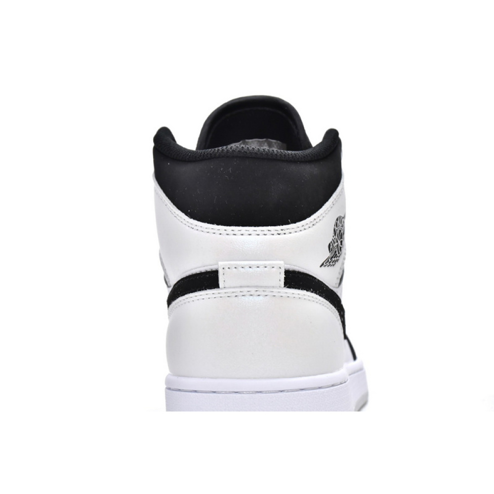 MID Air Jordan 1 Mid Diamond Shorts