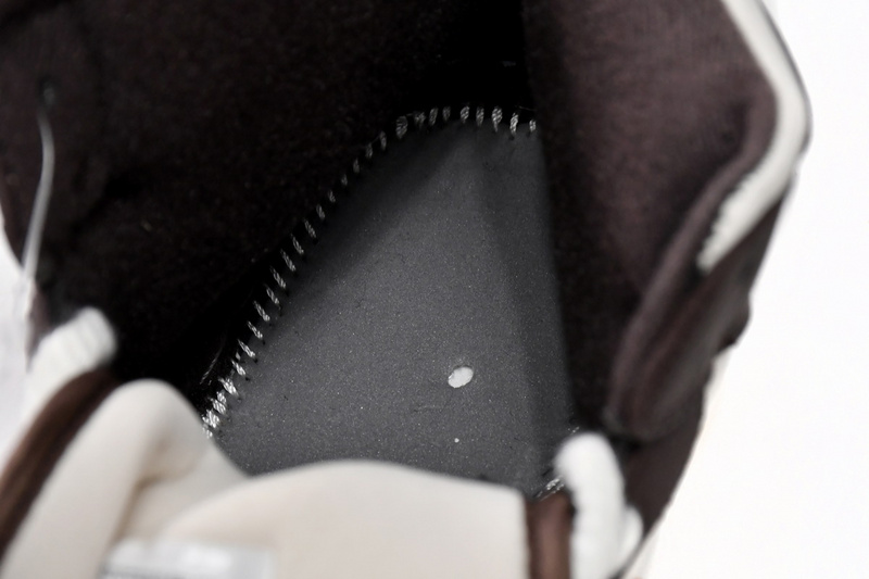 MID Air Jordan 1 Mid Basalt