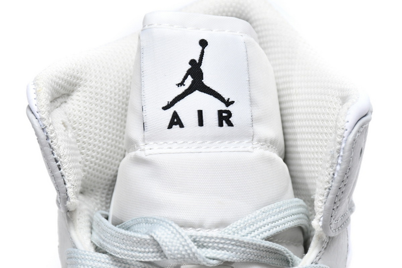 MID Air Jordan 1 Mid Grey Camo