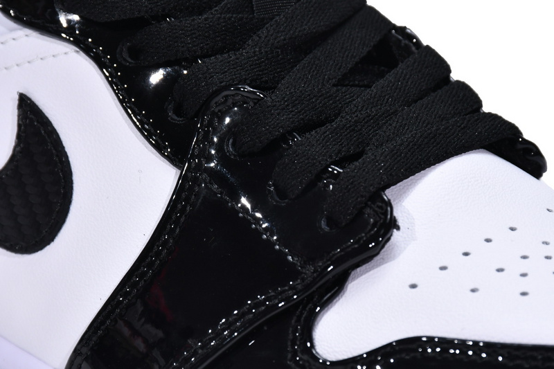 MID Air Jordan 1 Mid SE ASW Black and White