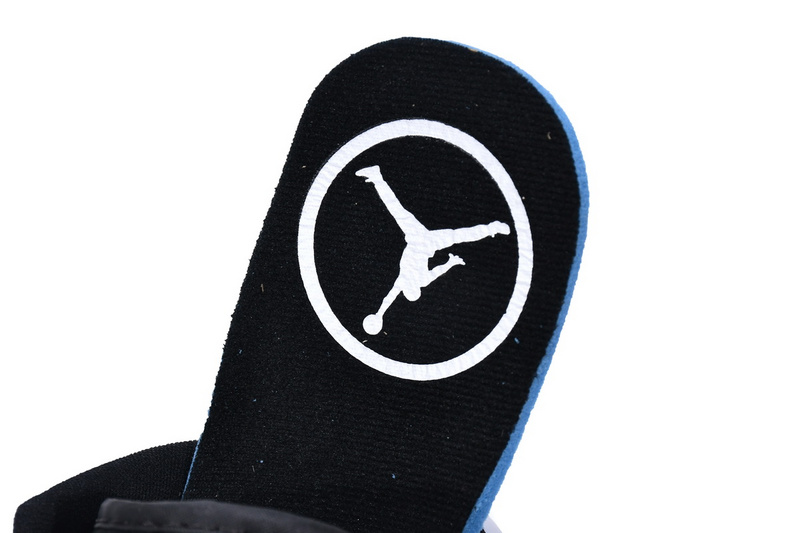 MID Air Jordan 1 Mid SE ASW Black and White