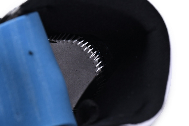 MID Air Jordan 1 Mid SE ASW Black and White