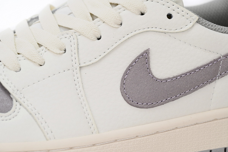 XH  Air Jordan 1 Low “Atmosphere Grey”