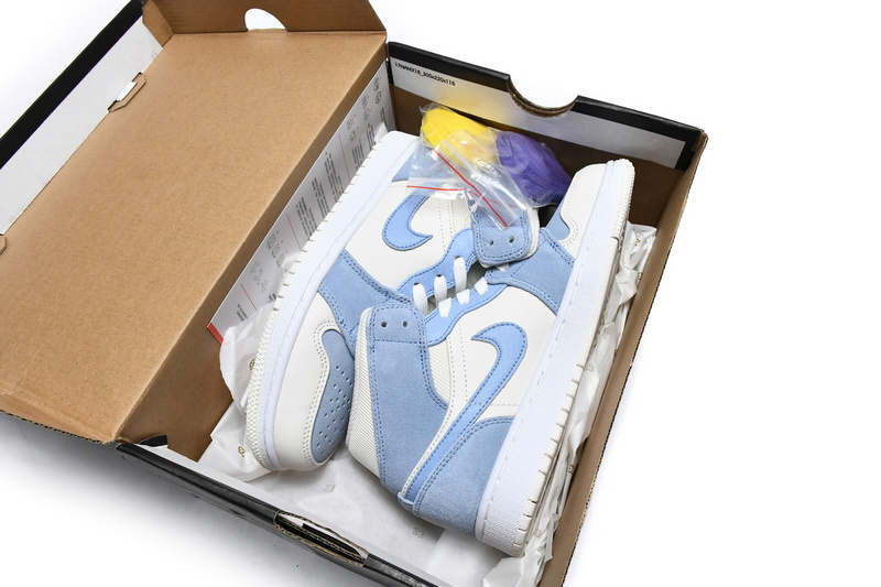 MID Air Jordan 1 Mid SE Sail Light Blue