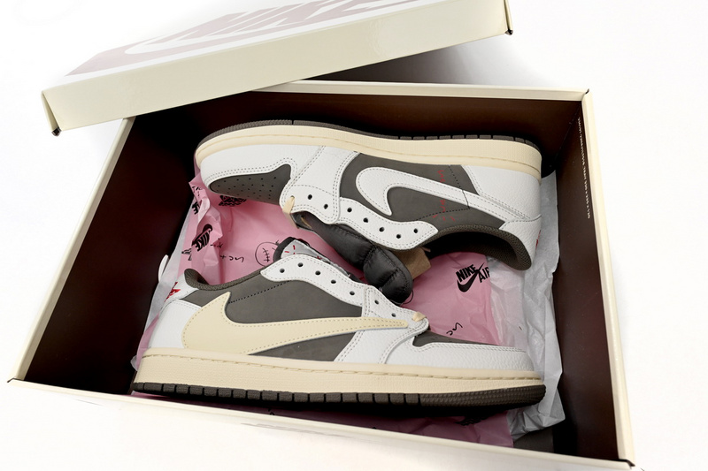 XH Travis Scott x Air Jordan 1 Low Reverse Mocha