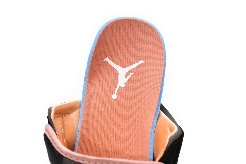 MID Air Jordan 1 Mid SE Peach Mocha