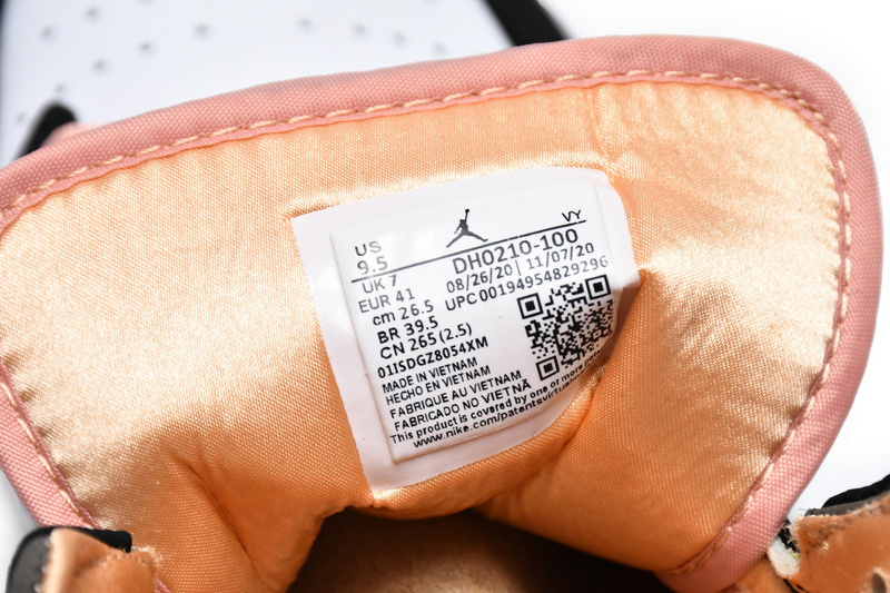 MID Air Jordan 1 Mid SE Peach Mocha