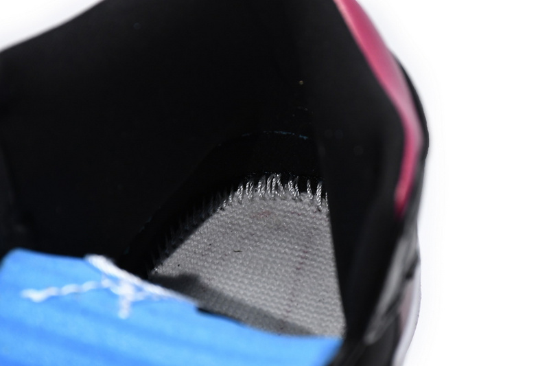 MID Air Jordan 1 Mid Bred Toe