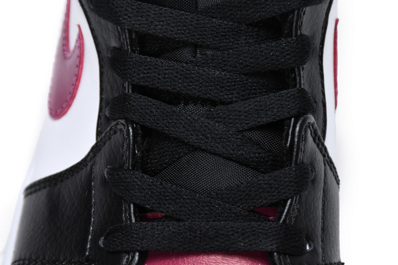 MID Air Jordan 1 Mid Bred Toe
