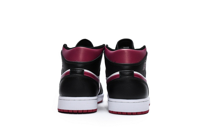 MID Air Jordan 1 Mid Bred Toe