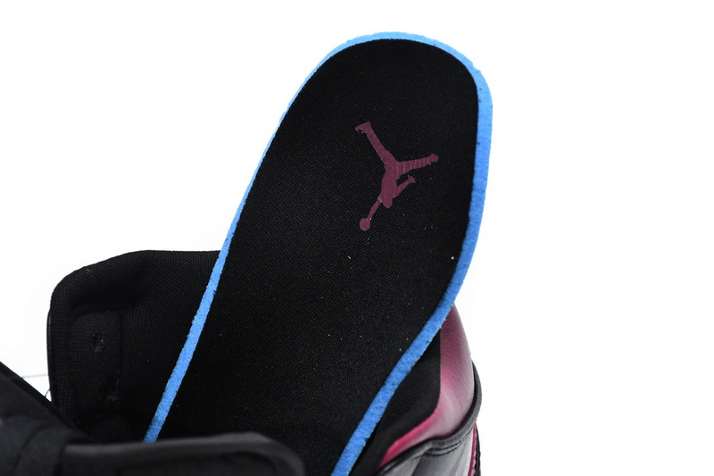 MID Air Jordan 1 Mid Bred Toe