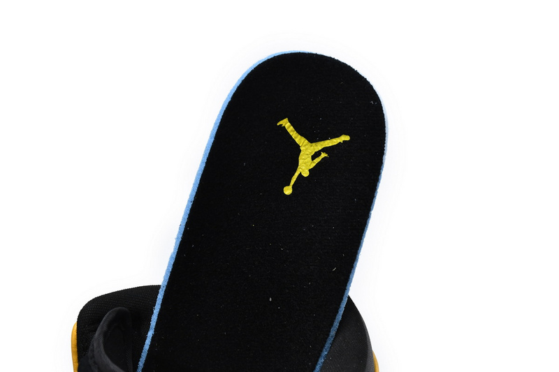 MID Air Jordan 1 Mid University Gold