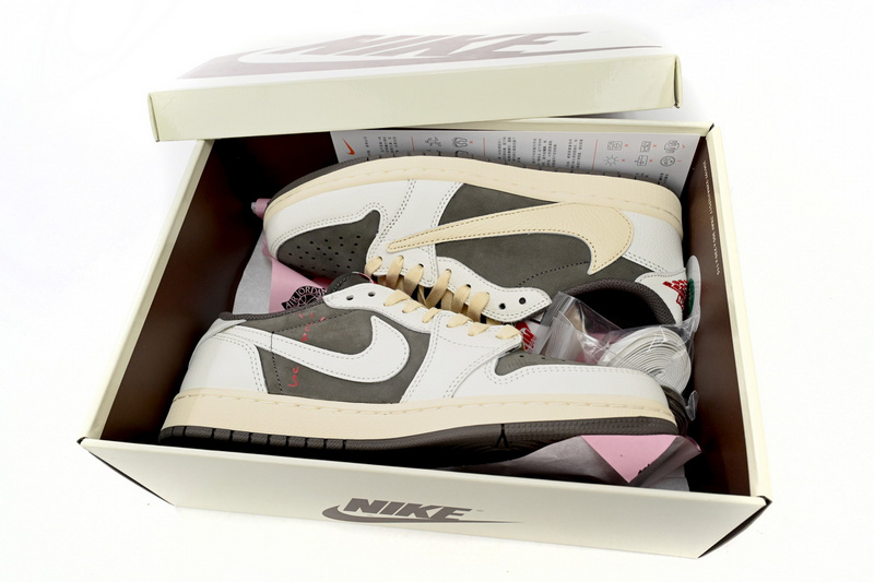 🔥 Travis Scott x Air Jordan 1 Low OG Reverse Mocha”