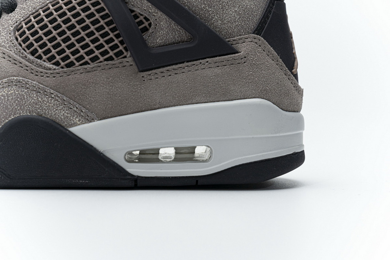 Q4 BatchAir Jordan 4 Retro Taupe Haze
