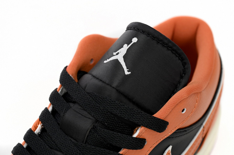 XH Travis Scott x Air Jordan 1 Low WMNS “Sport Spice”