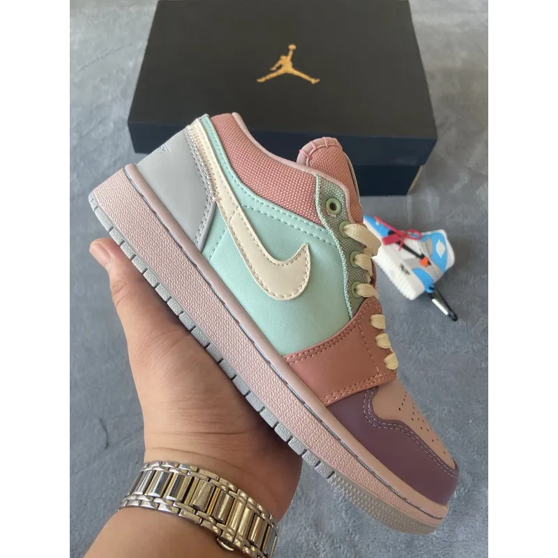 XH Air Jordan 1 Low SE Champagne