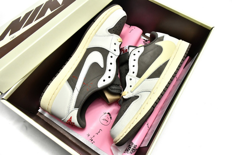 DB Travis Scott x Air Jordan 1 Low OG Reverse Mocha