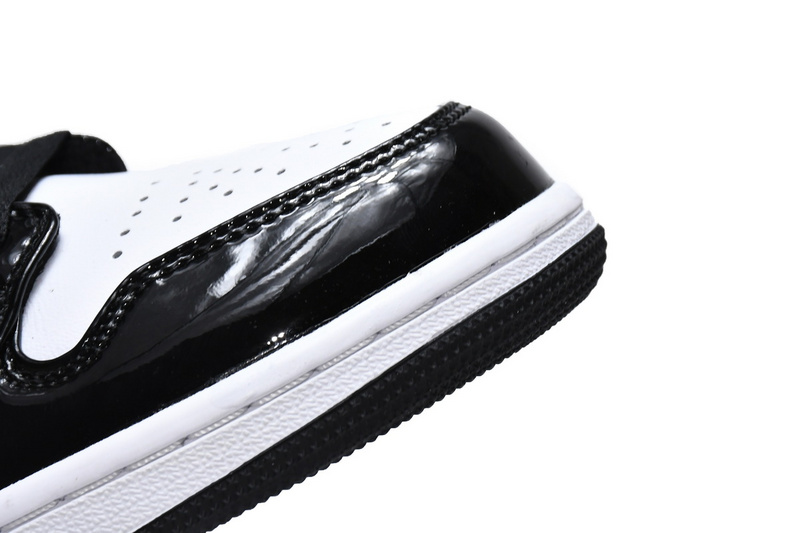 MID Air Jordan 1 Mid SE Black Gold Patent Leather