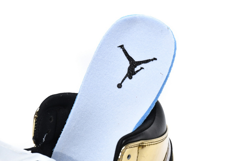 MID Air Jordan 1 Mid SE GS Metallic Gold