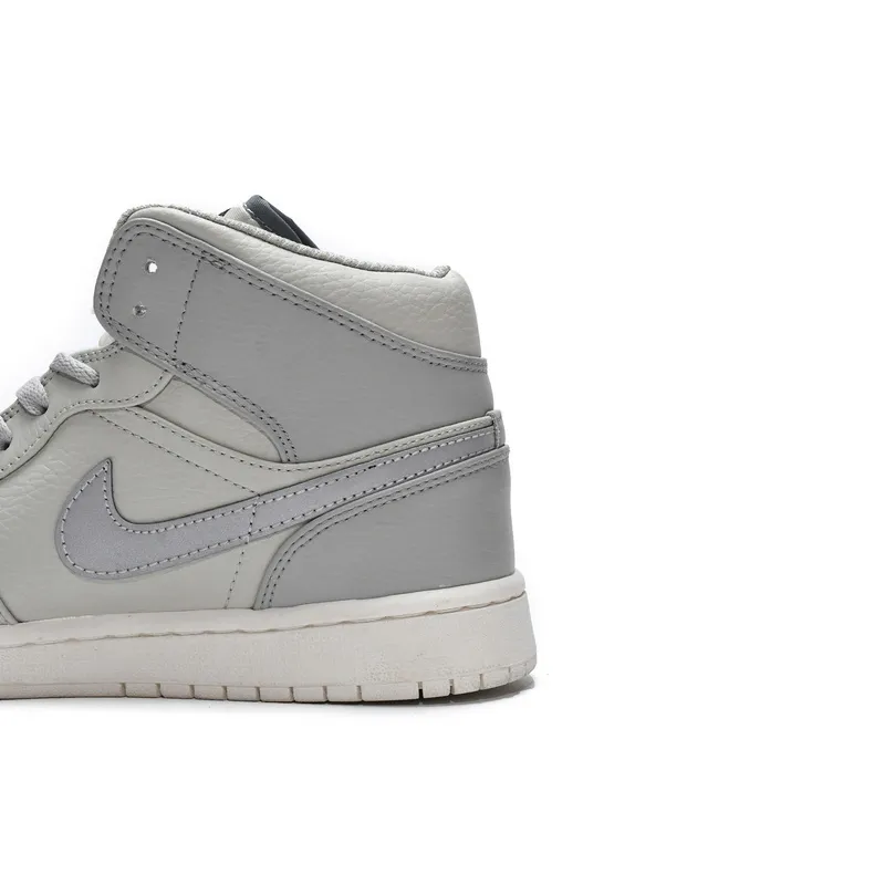 MID Air Jordan 1 Mid SE Light Bone