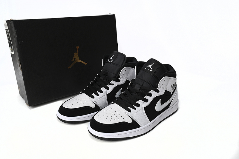 MID Air Jordan 1 Mid Tuxedo