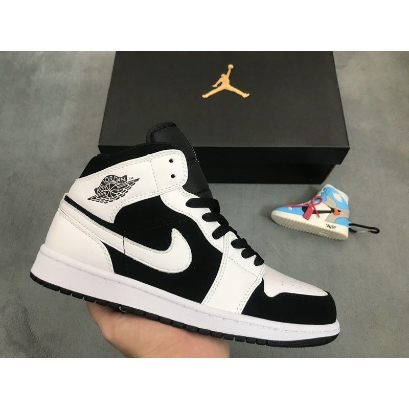 MID Air Jordan 1 Mid Tuxedo