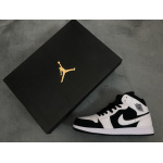 MID Air Jordan 1 Mid Tuxedo