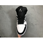 MID Air Jordan 1 Mid Tuxedo