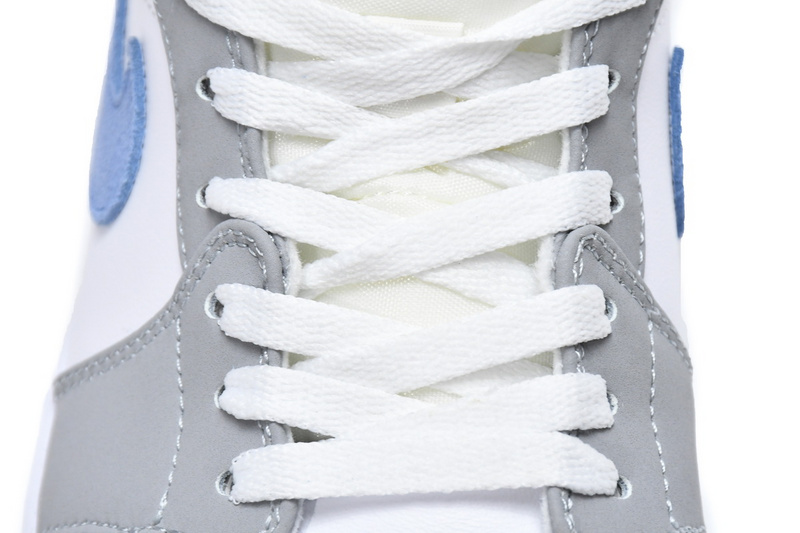 MID Air Jordan 1 Mid Wolf Grey Aluminum