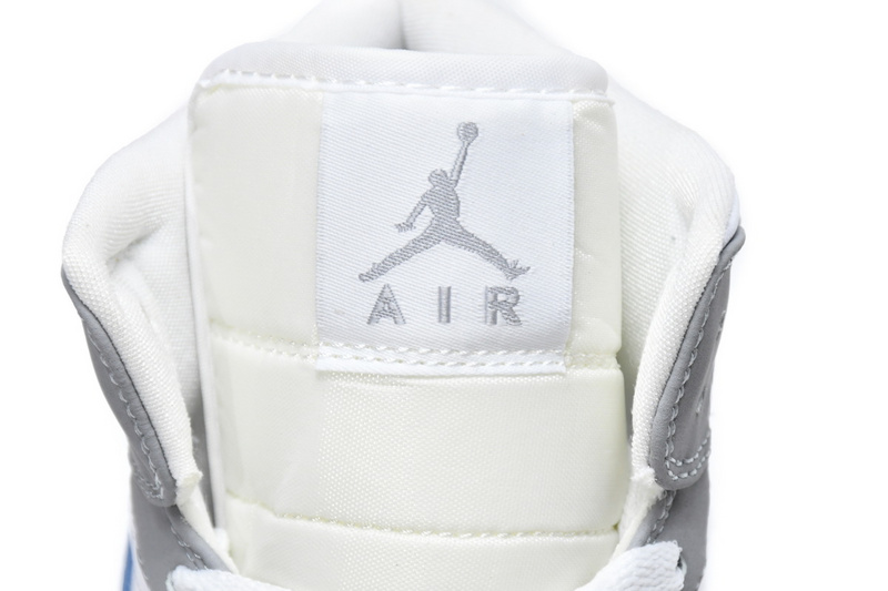 MID Air Jordan 1 Mid Wolf Grey Aluminum
