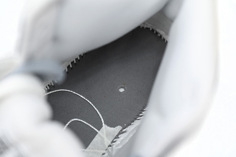 MID Air Jordan 1 White Soot