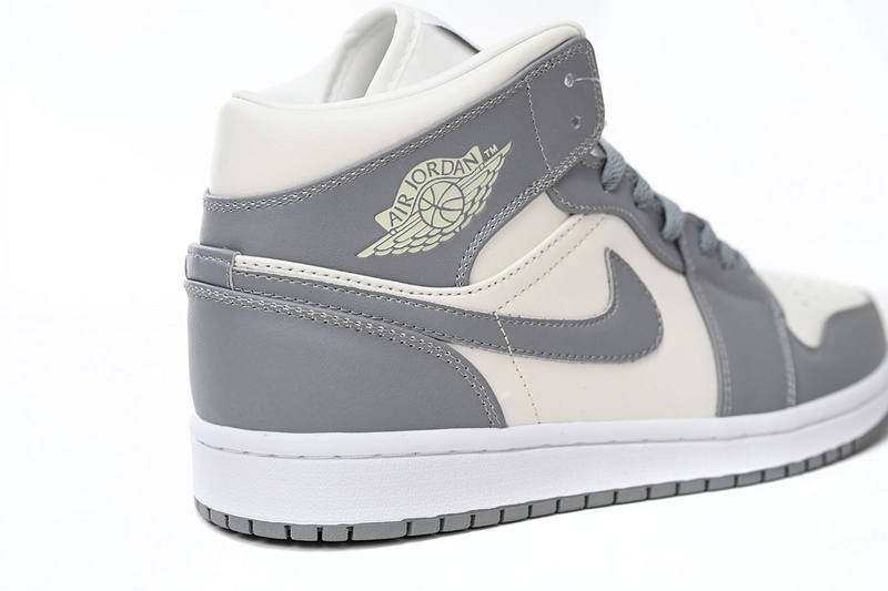 MID Air Jordan 1 White Soot
