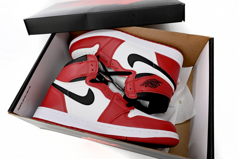 Q3 Air Jordan 1 High OG “Chicago