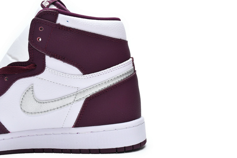 Q3 Air Jordan 1 High OG Bordeaux